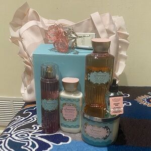 Bath & Body Works Sweetest Song Gift Set - Pink, Blue